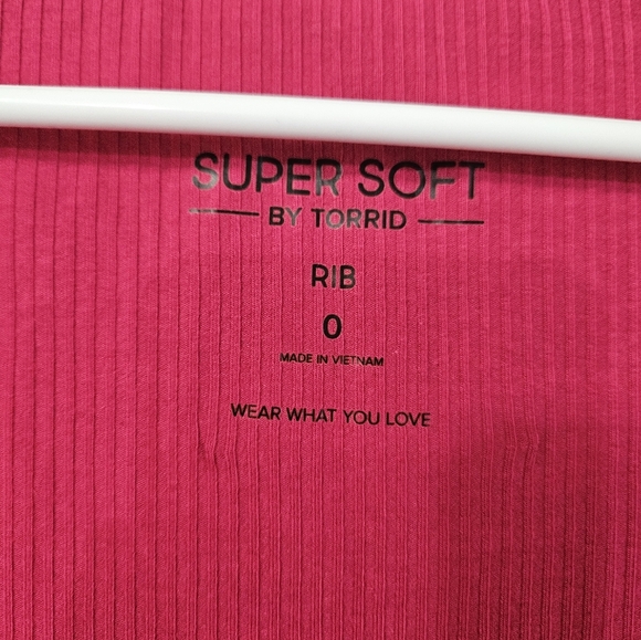 Torrid Super Soft Ribbed Short Sleeve Shirt! - Picture 2 of 5